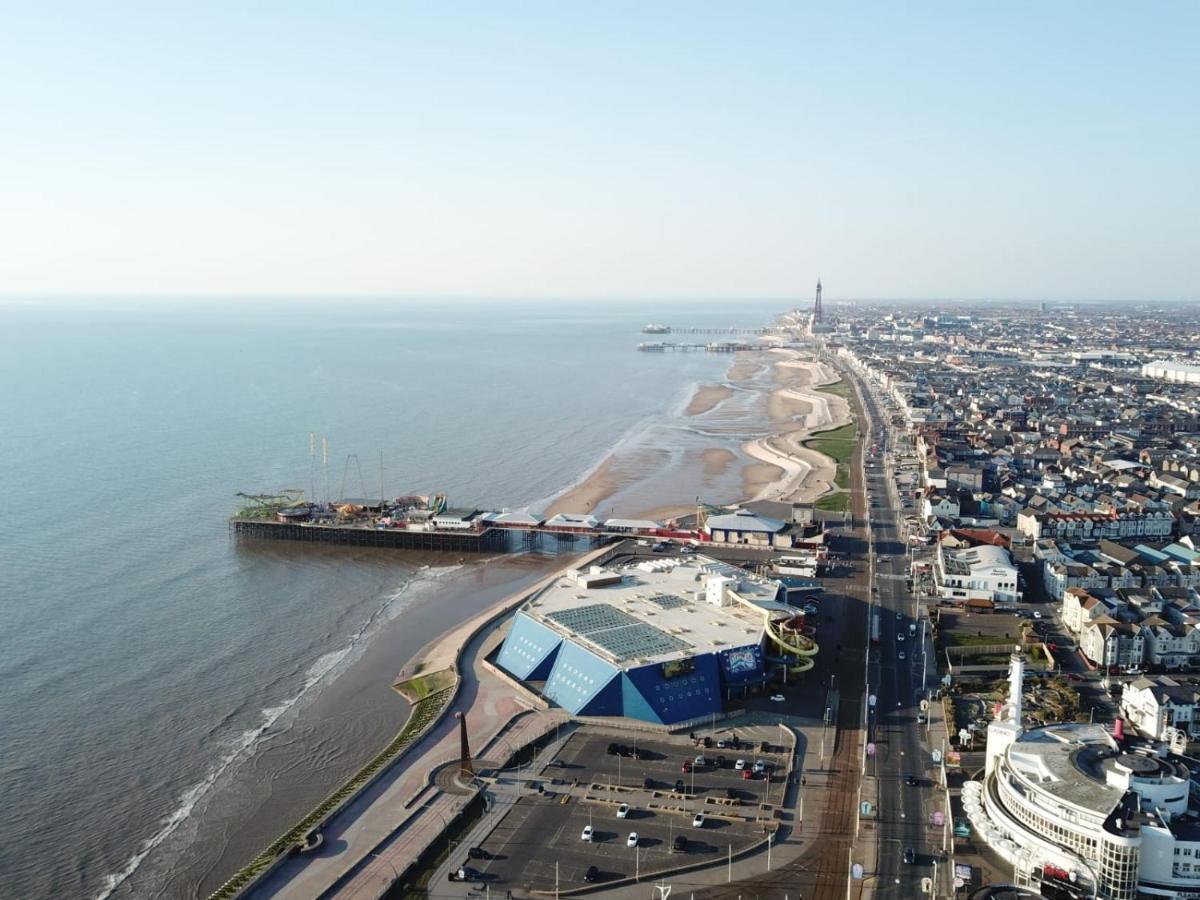 Valdene Hotel Blackpool Eksteriør billede