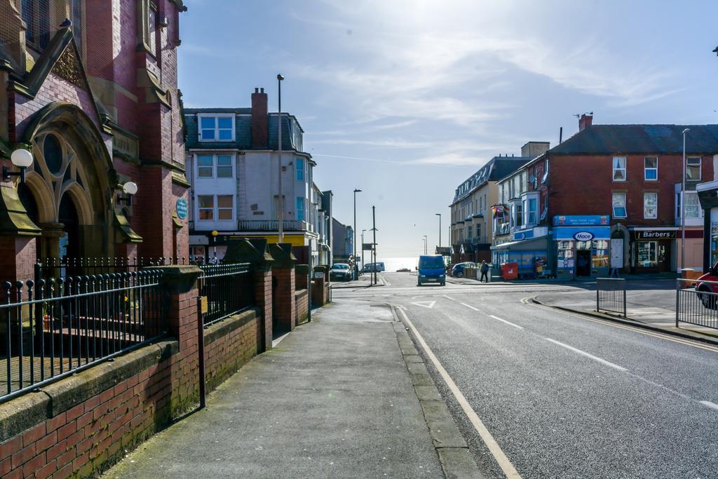 Valdene Hotel Blackpool Eksteriør billede